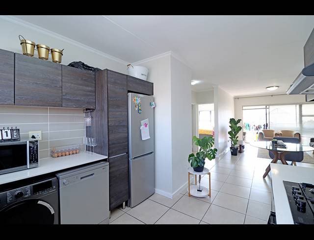 2 BEDROOM APARTMENT FOR SALE IN GREENSTONE HILL